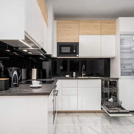 Your Apartments 1 Sierpnia Street Varsovia Exterior foto